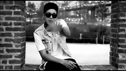 diamond T. Mills (legendado)