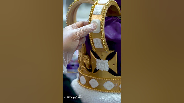 Coronation Crown Cake: Hyperrealistic Tribute to King Charles III! 👑🍰#shorts #cakesnearme