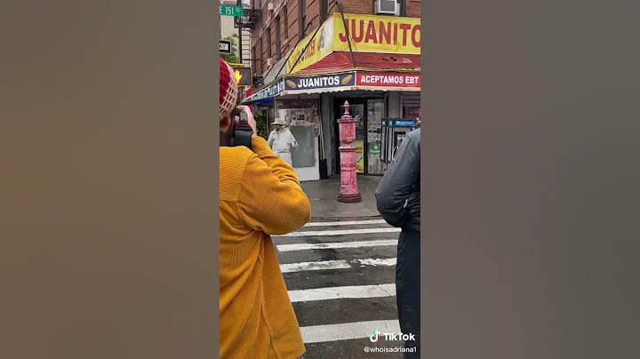 Bad bunny grabando el video de Titi me pregunto en New York