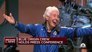 Blue Origin's New Shepard crew receives its astronaut wings