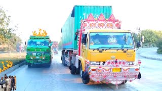 Truck vs hino Shakargarh Bus race Video Narang Mandi  شکَرگڑھ بس ریس