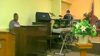 Miniatura de vídeo de "10yr Old Plays Hammond Organ Praise Break"