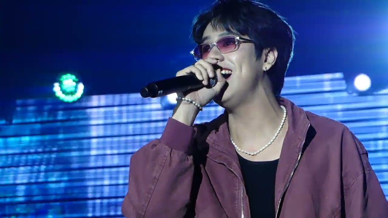 Nanon @ Gmmtv Musicon Singapore Day2 - YouTube