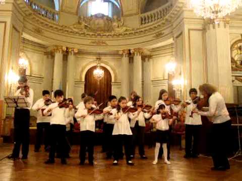 Violin Suzuki Minuet n3 Bach -Micaela Segovia