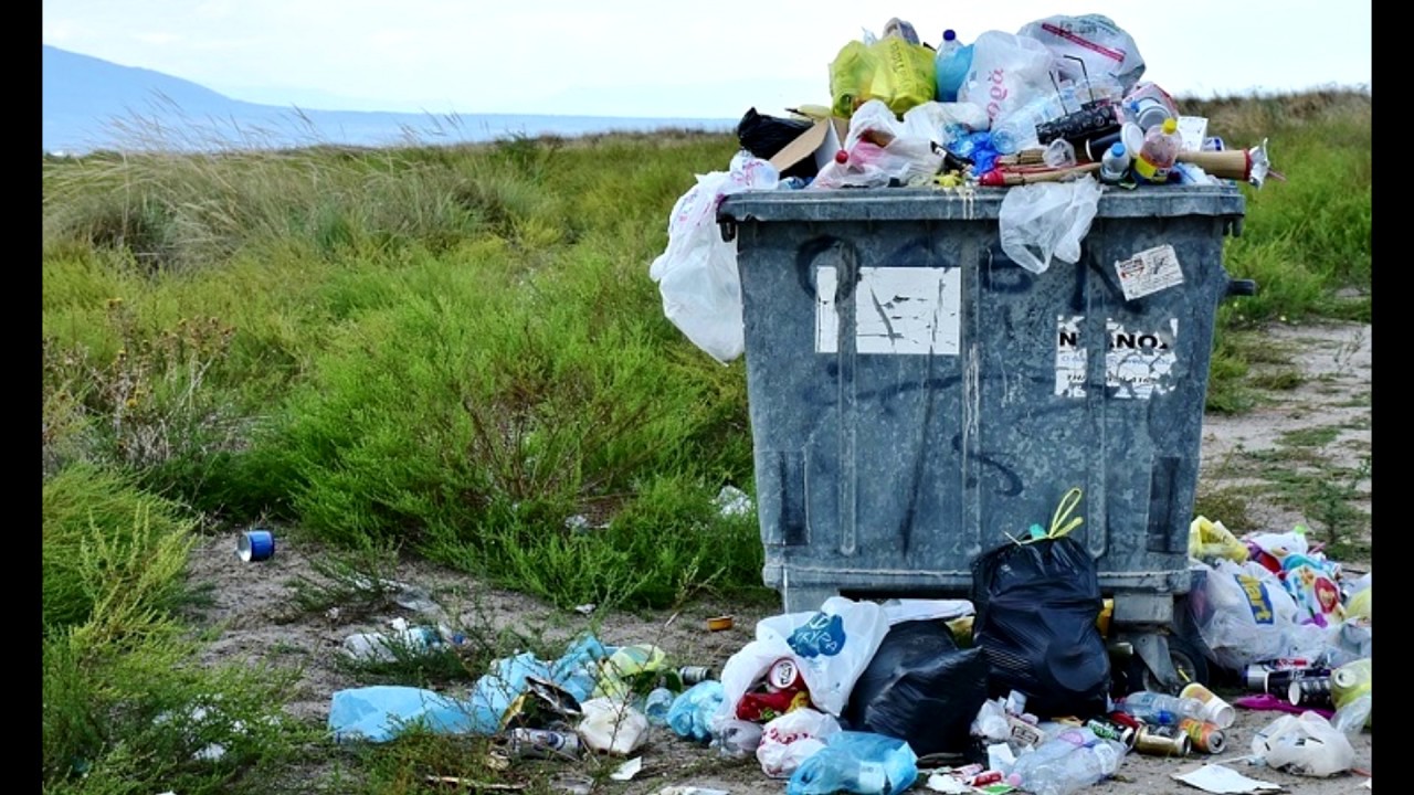 so I made this meme and this happened to a default skin...