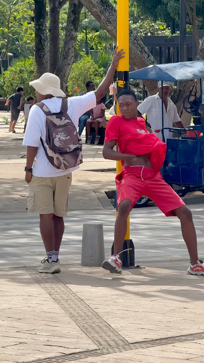 The electric body👋⚡🤣 #rjpurabcarprank #practicaljoke #funny #laugher #prank #trollagens