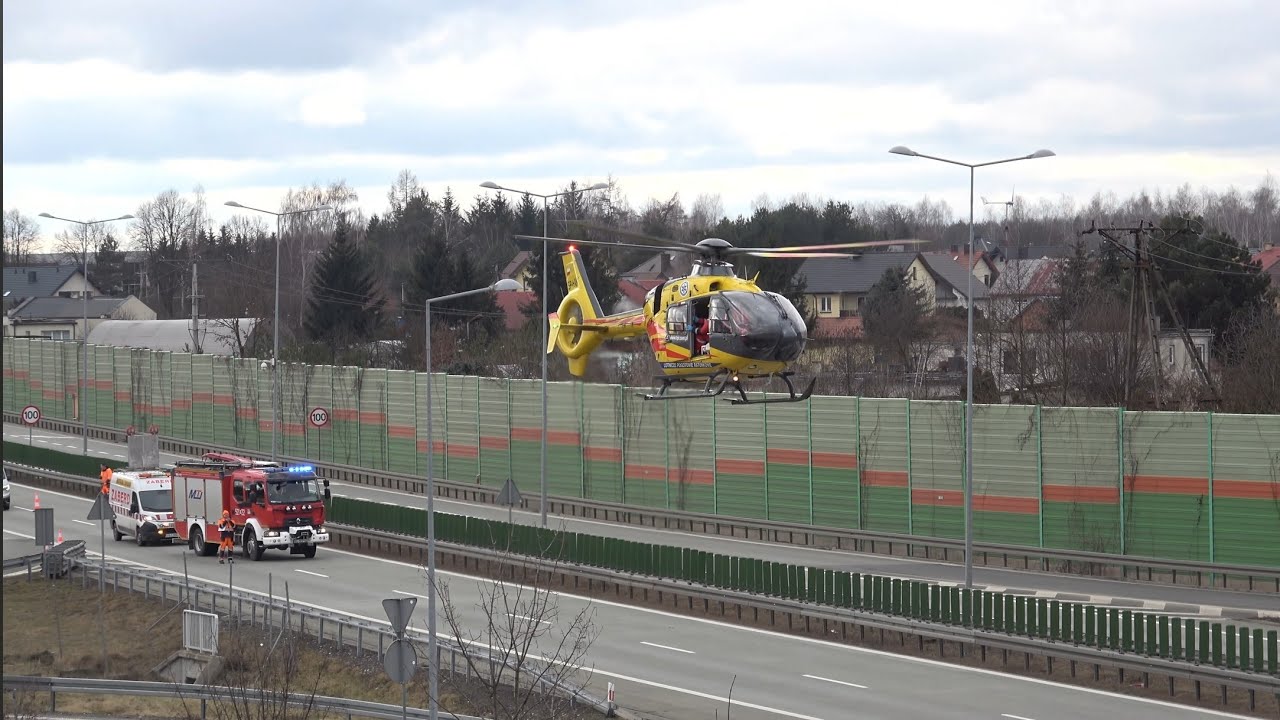 Wypadek drogowy na S8 - przejazdy alarmowe zastępów JRG i OSP oraz lądowanie i start śmigłowca LPR