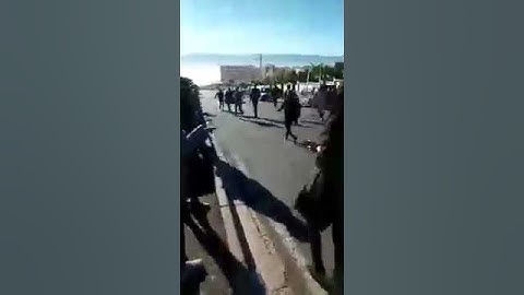 شاهد .. فيديو يوضح عملية دهس لطالب جامعي بالقطب الجامعي بالقليعة!😲