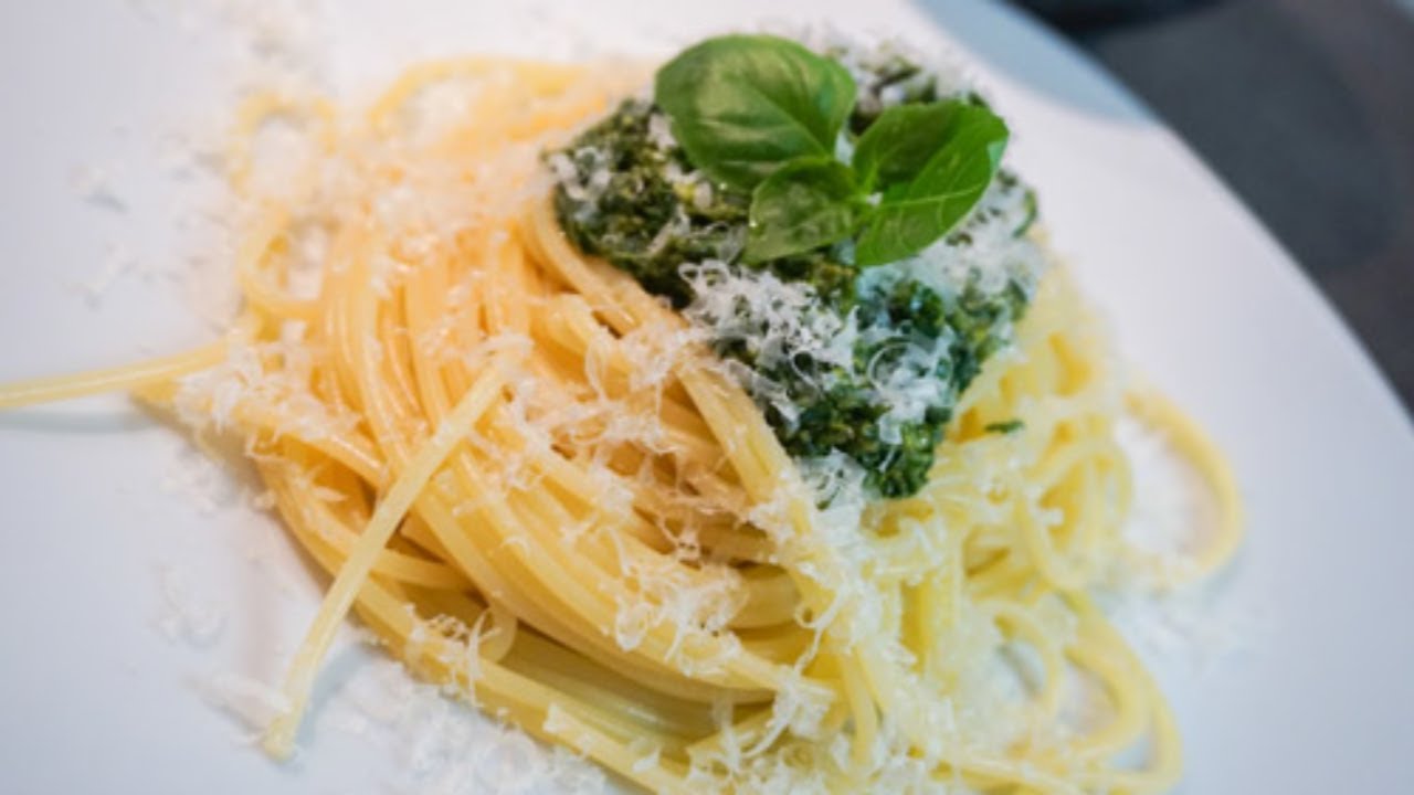 Basilikum-Petersilien-Pesto - YouTube Basilikum-Petersilien-Pesto - YouTube