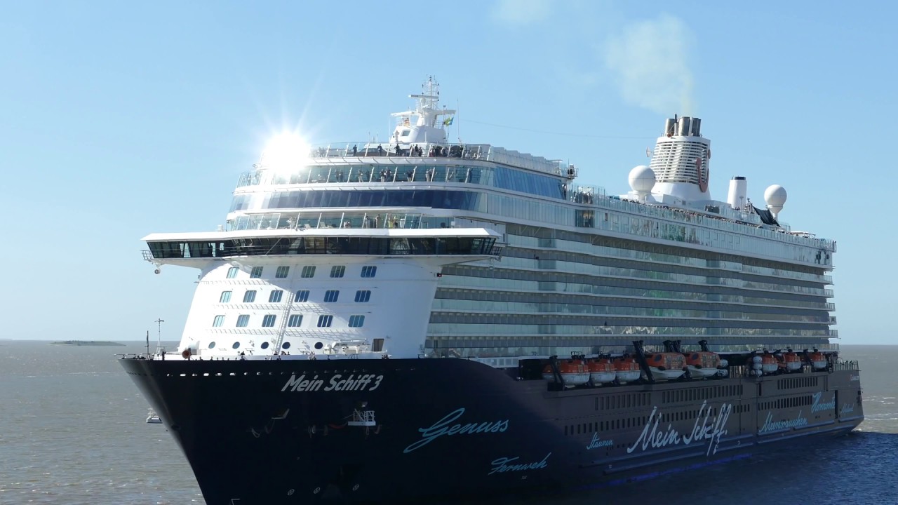 MEIN SCHIFF 3 BREMERHAVEN COLUMBUS CRUISE CENTER YouTube