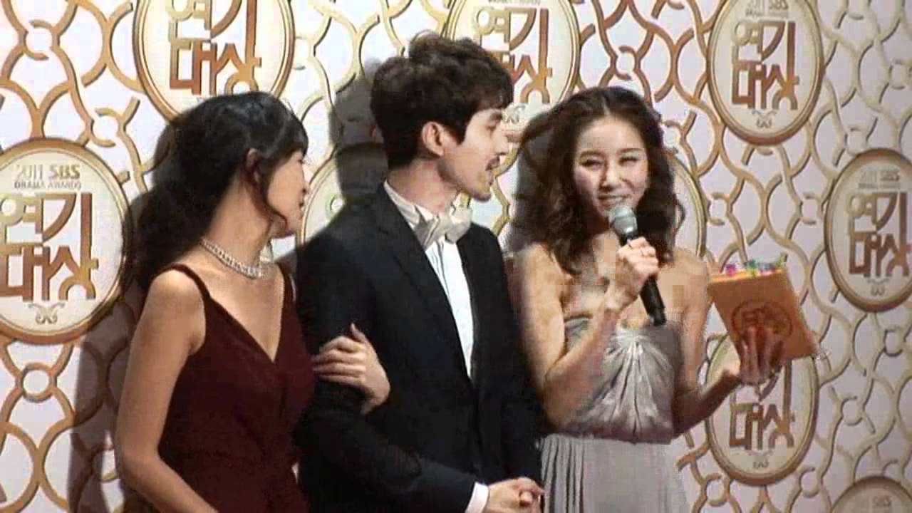 [2011 SBS 연기대상] 김선아, 이동욱