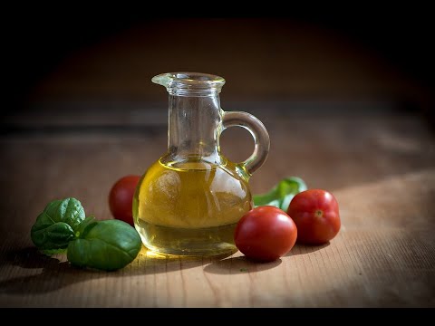 Consume olive oil on an empty stomach. Consommer l'huile d'olive à jeun ...