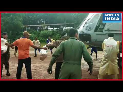 Great visual of unloading of food packets। Indian Airforce in Kerala Floods
