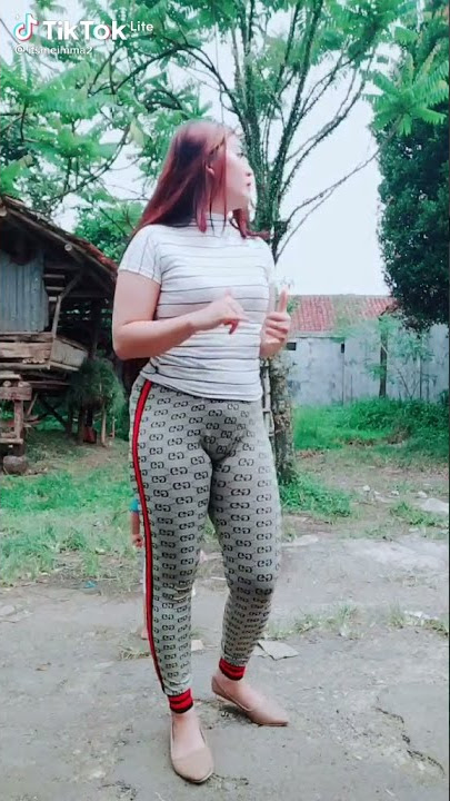Tante goyang hoot mama muda memang mengoda