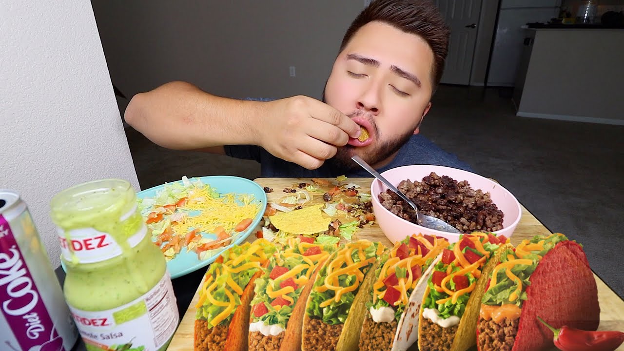 Crunchy Tacos Mukbang - YouTube