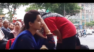 zakiah-Sentuhan buskers feat Amir Percussion,awek cun hindustan layann