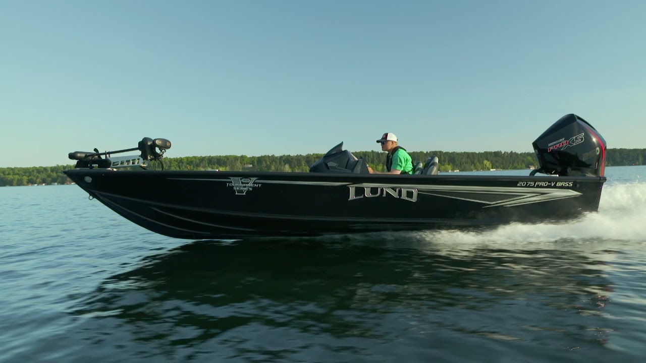 Get Up Close and Personal with the Pro-V Bass: Lund Boats Walk-Through 
