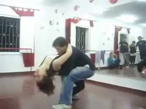 Coreo de Bachata por Daniel y Sonia- Academia de d...