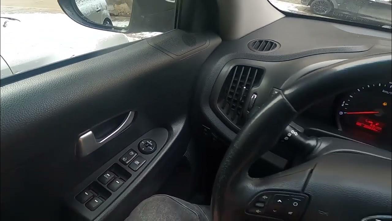 How to Manually Lock or Unlock Doors in Kia Sportage III ( 2010 – 2016