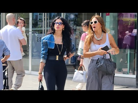 FRANKFURT/GERMANY/Walking Tour Along the Zeil/Shopping Street