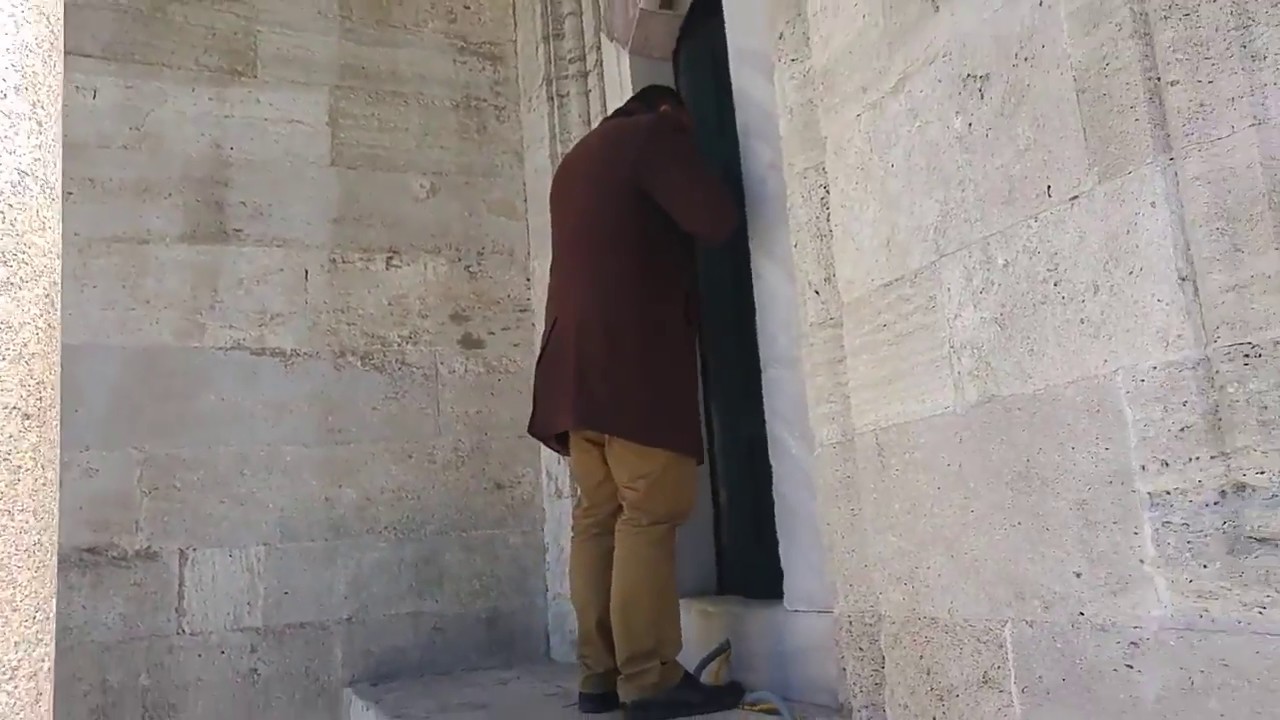 TURİSTLERİ DİNLERKEN AĞLATAN EZAN İSTANBUL SÜLEYMANİYE CAMİİ UŞŞAK MAKAMI TİZ EZAN -DAVUT AVCI