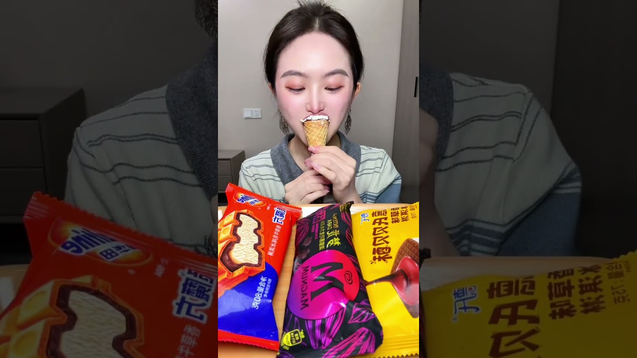 Xiaobai's Food Live-Streaming Journey: From Beginner to Star