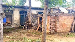 A woman worked hard to renovate her old house~ Abandoned by her parents as a child