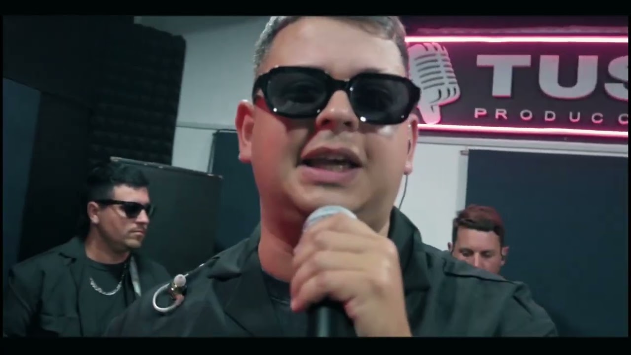 ENG EN VIVO VUELVE/MENSAJERO DE AMOR/MARIA/LA BOMBA/HECHICERA-CHARANGA URUGUAYA LIVE 