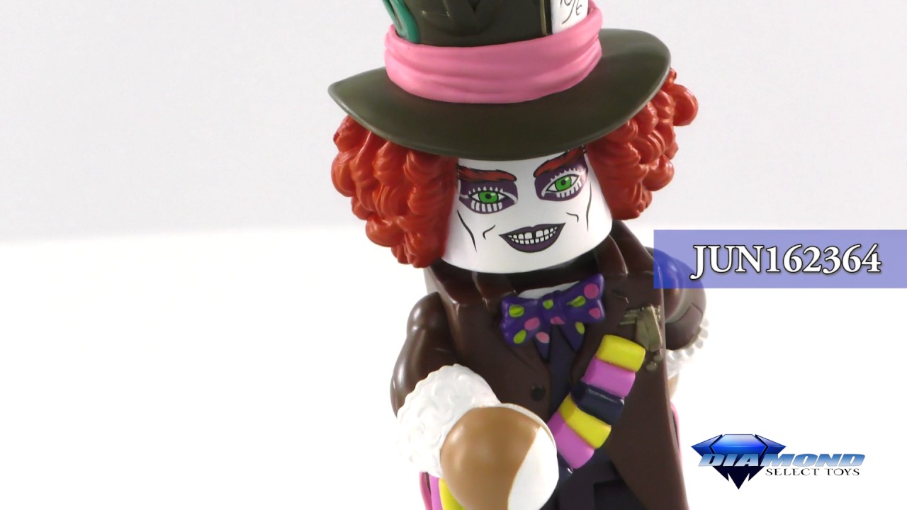Alice Through the Looking Glass Hatter Vinimate Figure