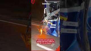 TRAGÉDIA NA BR-116: BATIDA FRONTAL ENTRE CARRO E ÔNIBUS DEIXA UM MORTO NO INTERIOR DE MINAS GERAIS TRAGÉDIA NA BR-116: BATIDA FRONTAL ENTRE CARRO E ÔNIBUS DEIXA UM MORTO NO INTERIOR DE MINAS GERAIS