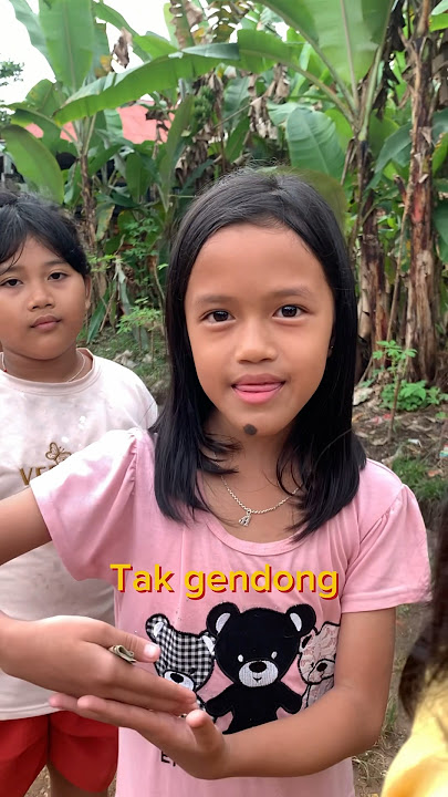 Nyanyi lagu tak gendong kemana mana #ytshorts #lucu #laguanakkecil #nyanyilucu #laguanak