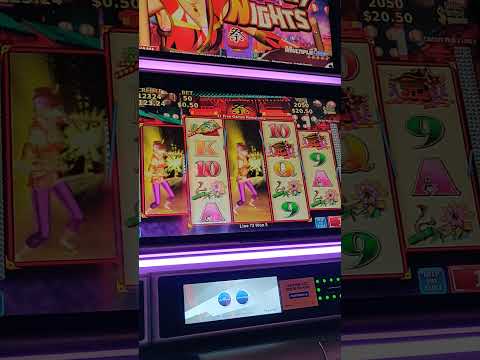 Jessi y Jhonn en vivo en casino del Río Viedma.