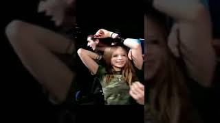 2002 O 3 Raro Oliéndose Las Axilas