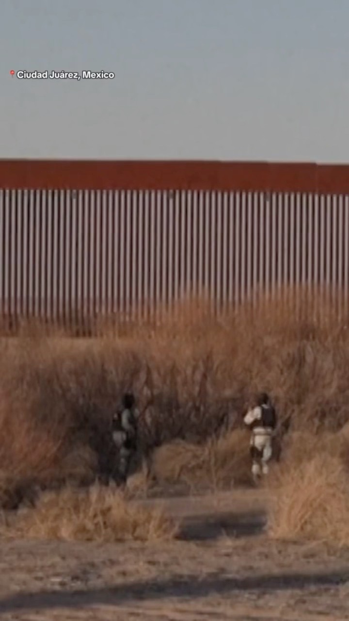 Mexico deploys first of 10,000 National Guard troops to U.S. southern border #shorts