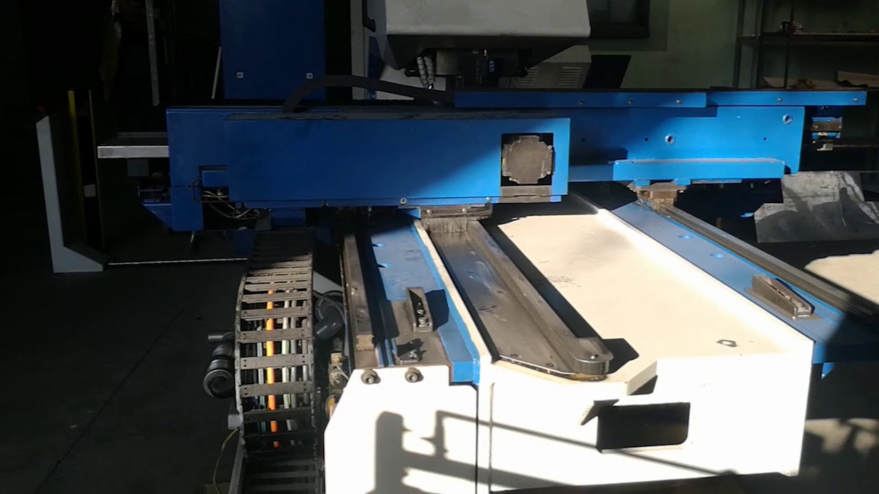 Trumpf Trumatic 2000R (2000) Punching Machine