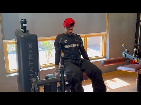 First Gym Vlog | Leg Day  