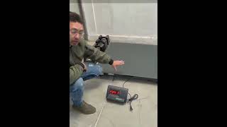 Adjusting the A12E indicator on an industrial platform