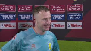 Van Osch kroont zich tot held in strafschoppenserie: "Heerlijk voor een keeper"