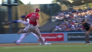 LAA@LAD: Trout's single off Kershaw stands in 1st