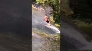 essa  A Cachoeira Do Tobog Em Paraty