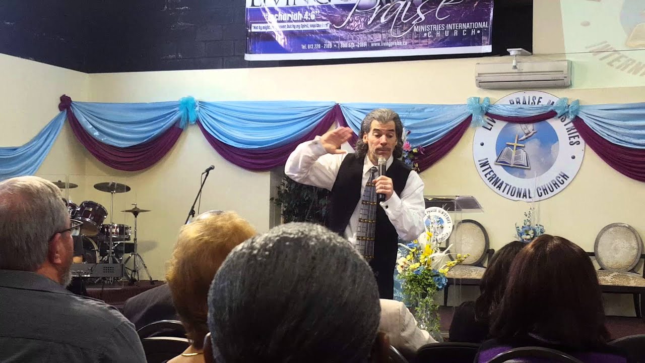 Pasteur Daniel Lussier