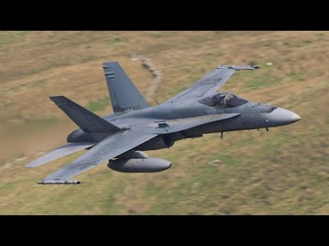 MACH LOOP: 🇨🇦 CANADIAN AIR FORCE CF-18 HORNETS AT LFA7!