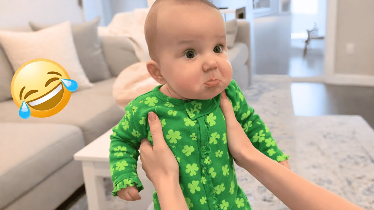 Посмейтесь от души над этими вирусными видео с младенцами 😂 Вы справитесь?