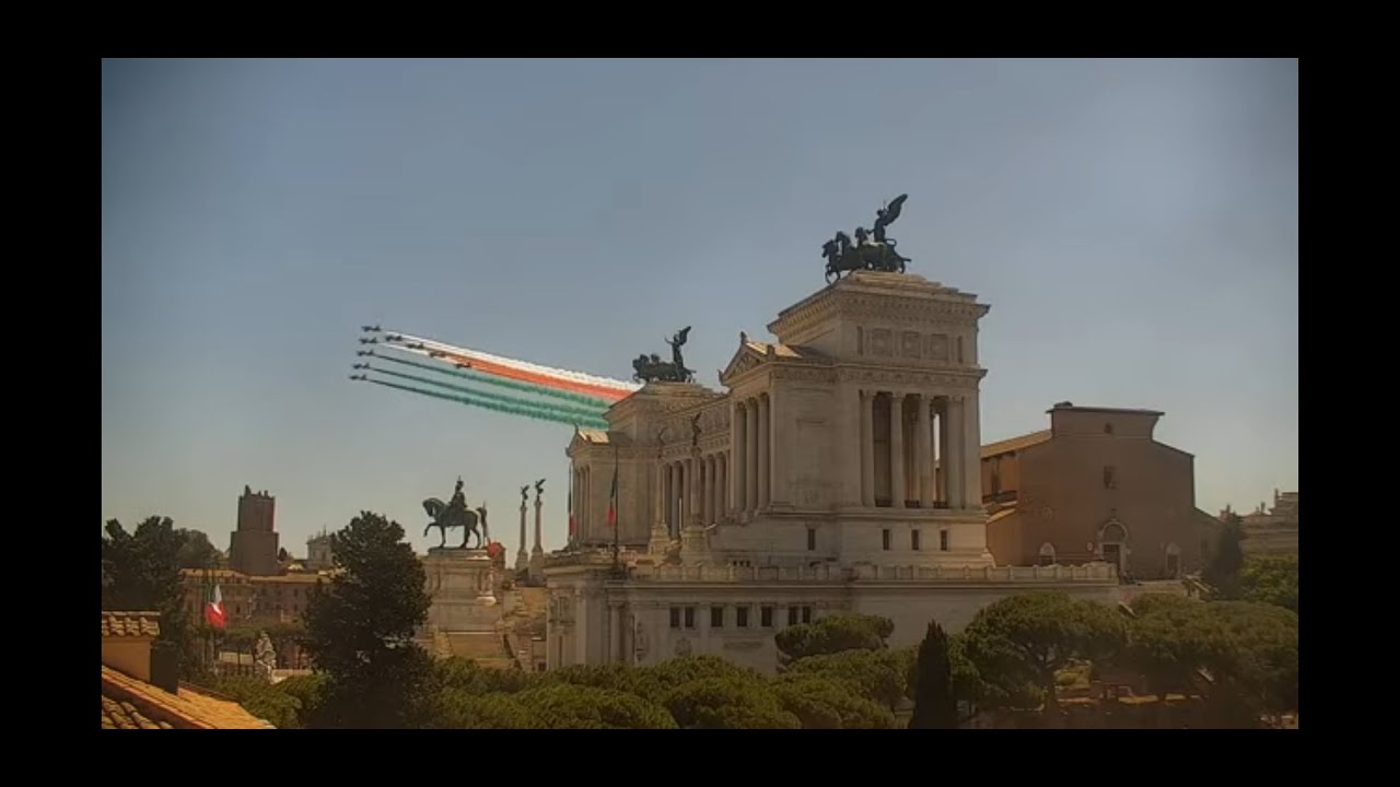Live camera view of Colosseum in Rome, Italy