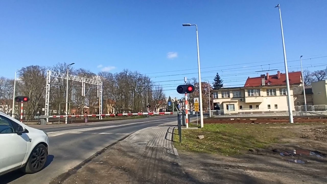Przejazd kolejowy SZAMOTUŁY \\ (15.03.2025) \\