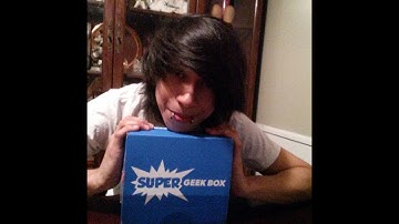 Super Geek Box - CHAOS UNBOXING OCTOBER 2015
