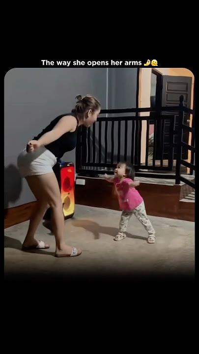 Waka Waka - Mom & Daughter Twinning is always no. 1 🤗❤️#shorts #dance #lyricsdekh01