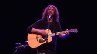 "Doesn't Remind Me" in HD - Chris Cornell 11/22/11 Red Bank, NJ chords