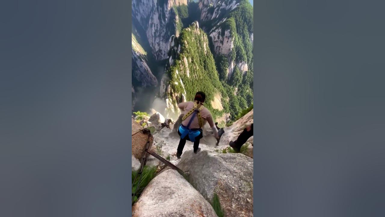 Mountain Collapses While Climbers Are Still on It