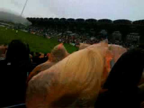 NEWCASTLE UNITED VS SHAMROCK ROVERS 11/7/09 THE ORANGE THINGS